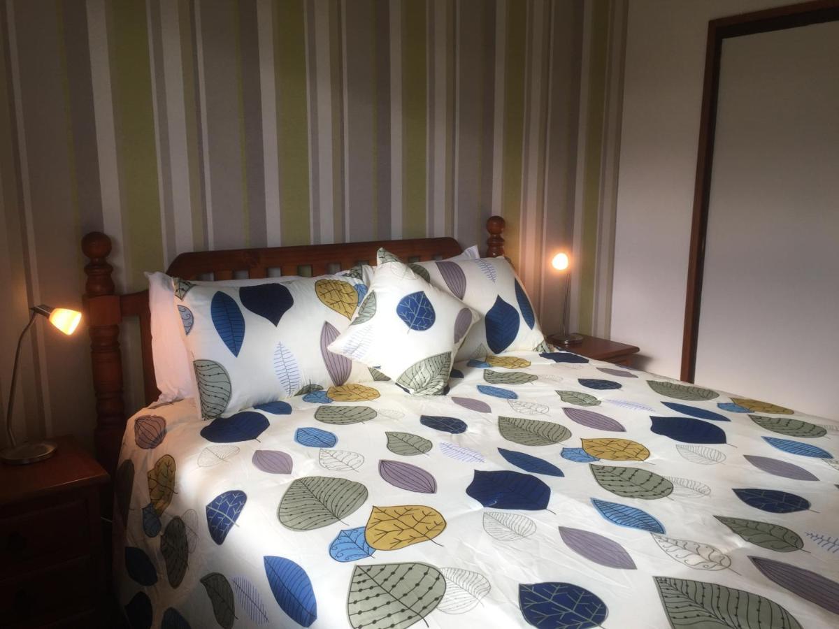 Ron And Tony'S Bed & Breakfast Tuatapere Bagian luar foto