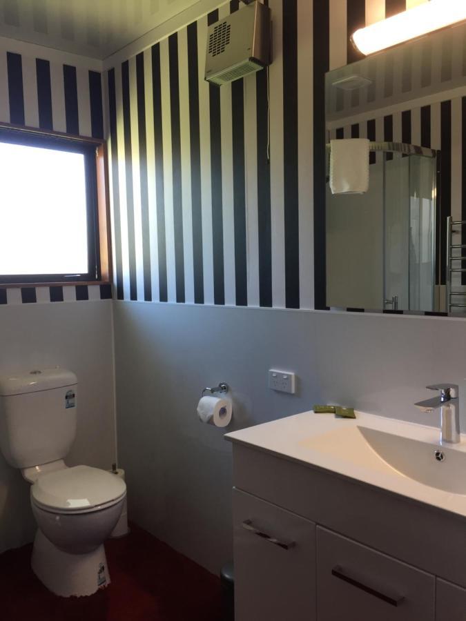 Ron And Tony'S Bed & Breakfast Tuatapere Bagian luar foto