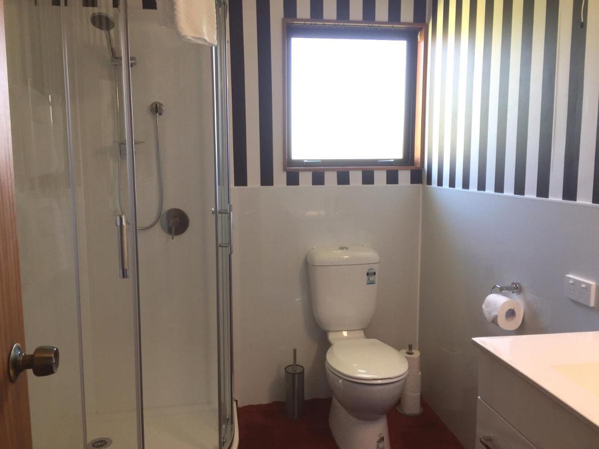 Ron And Tony'S Bed & Breakfast Tuatapere Bagian luar foto