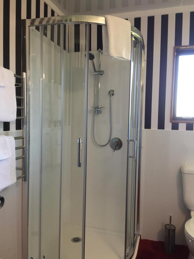 Ron And Tony'S Bed & Breakfast Tuatapere Bagian luar foto