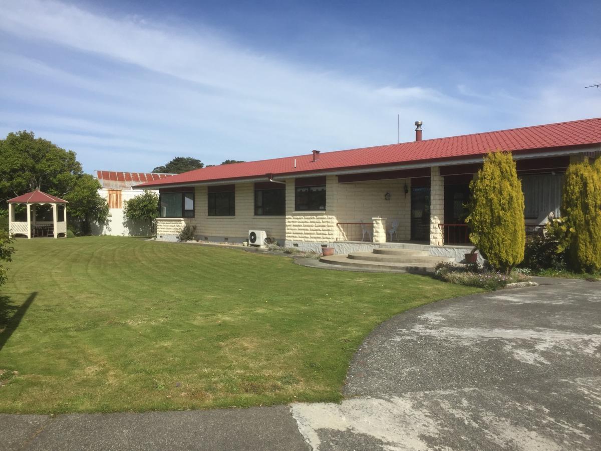 Ron And Tony'S Bed & Breakfast Tuatapere Bagian luar foto